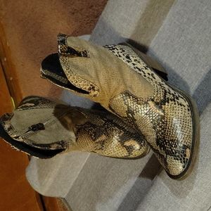 Womens Blowfish Ankle Boots.